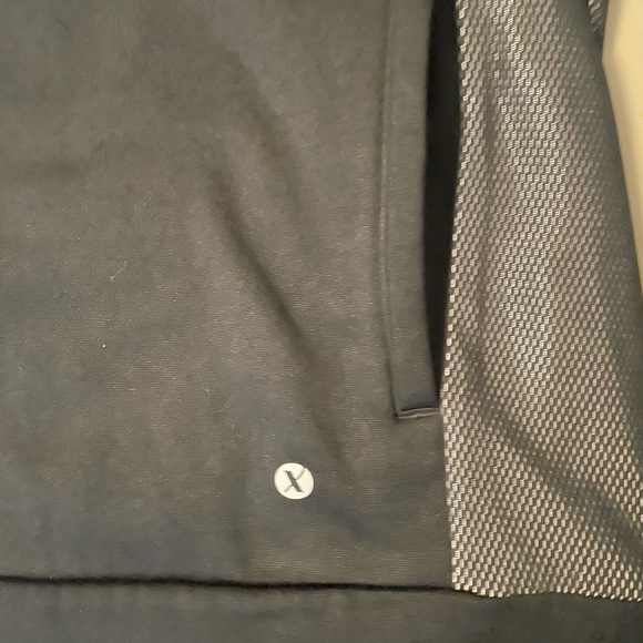 Gray/black Xertin short sleeve hooded zip-up with drawstrings - Picture 3 of 6